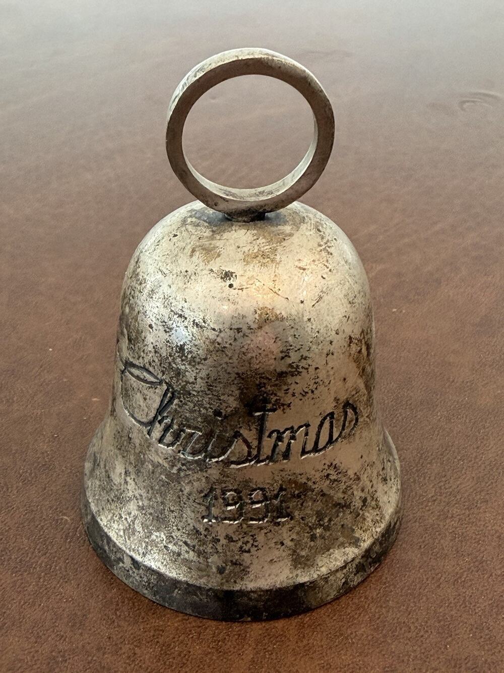Vintage 1991 International Silver Co Christmas Bell Engraved Silver Plated-India